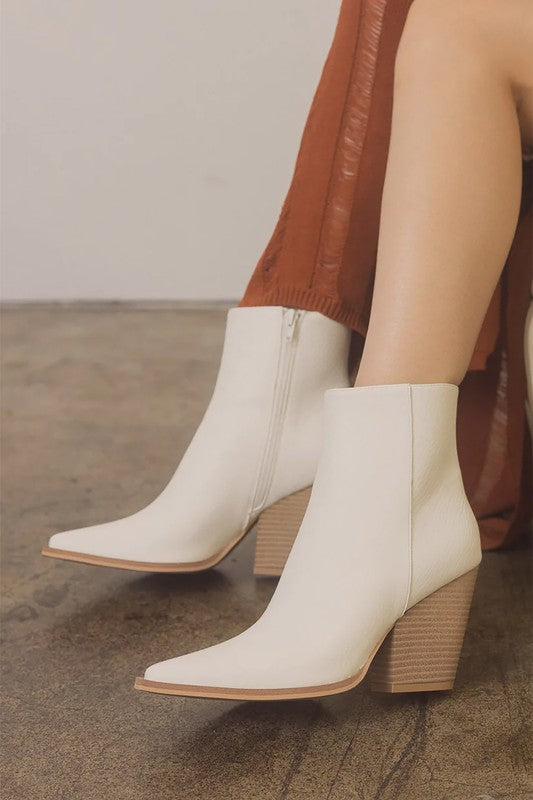 D-SONIA-WESTERN ANKLE BOOT